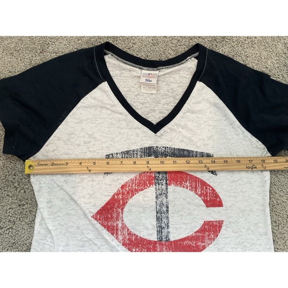 Minnesota Twins MLB Campus Lifestyle women's V-neck shirt Size XL - Picture 3 of 7